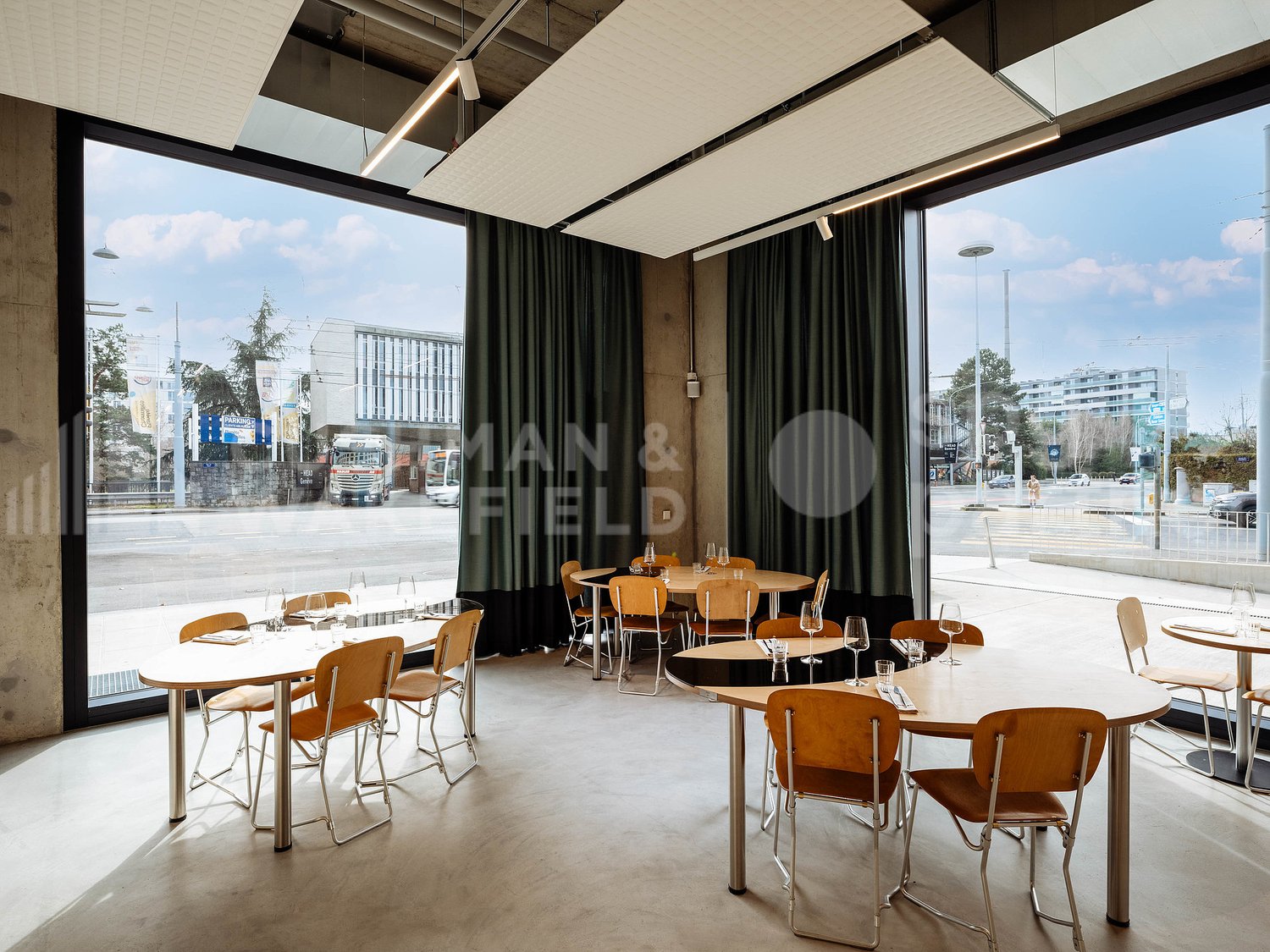 336m² commercial