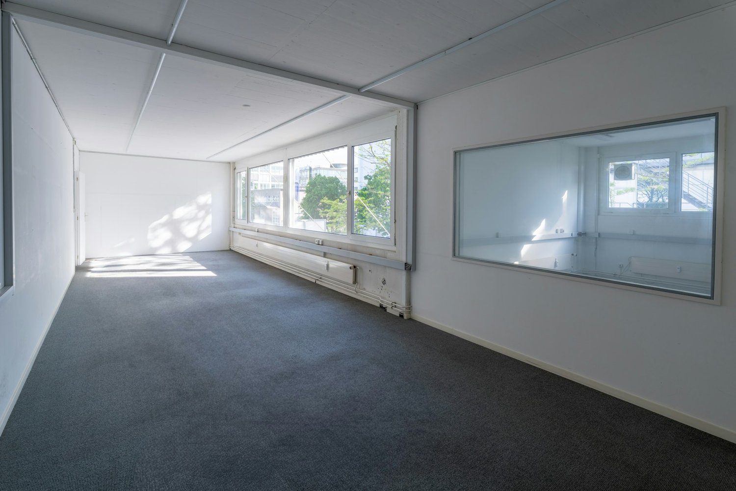 380m² commercial
