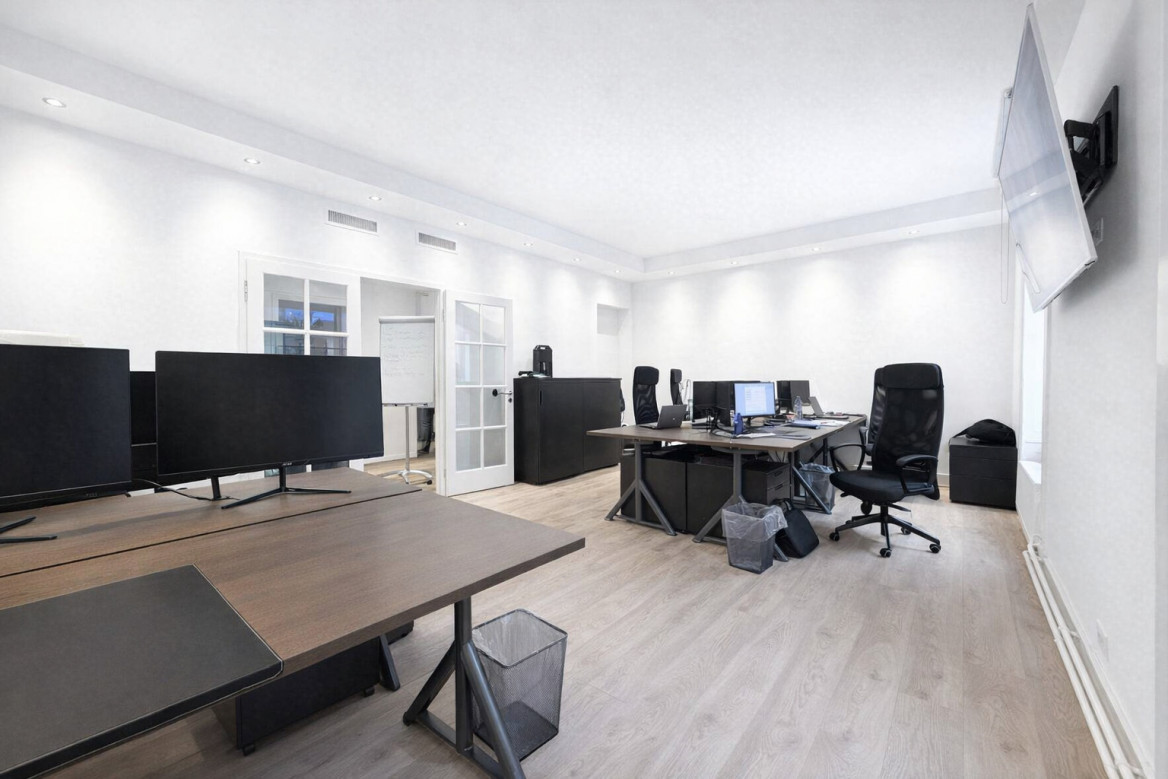 55m² office, photo 1 sur 10