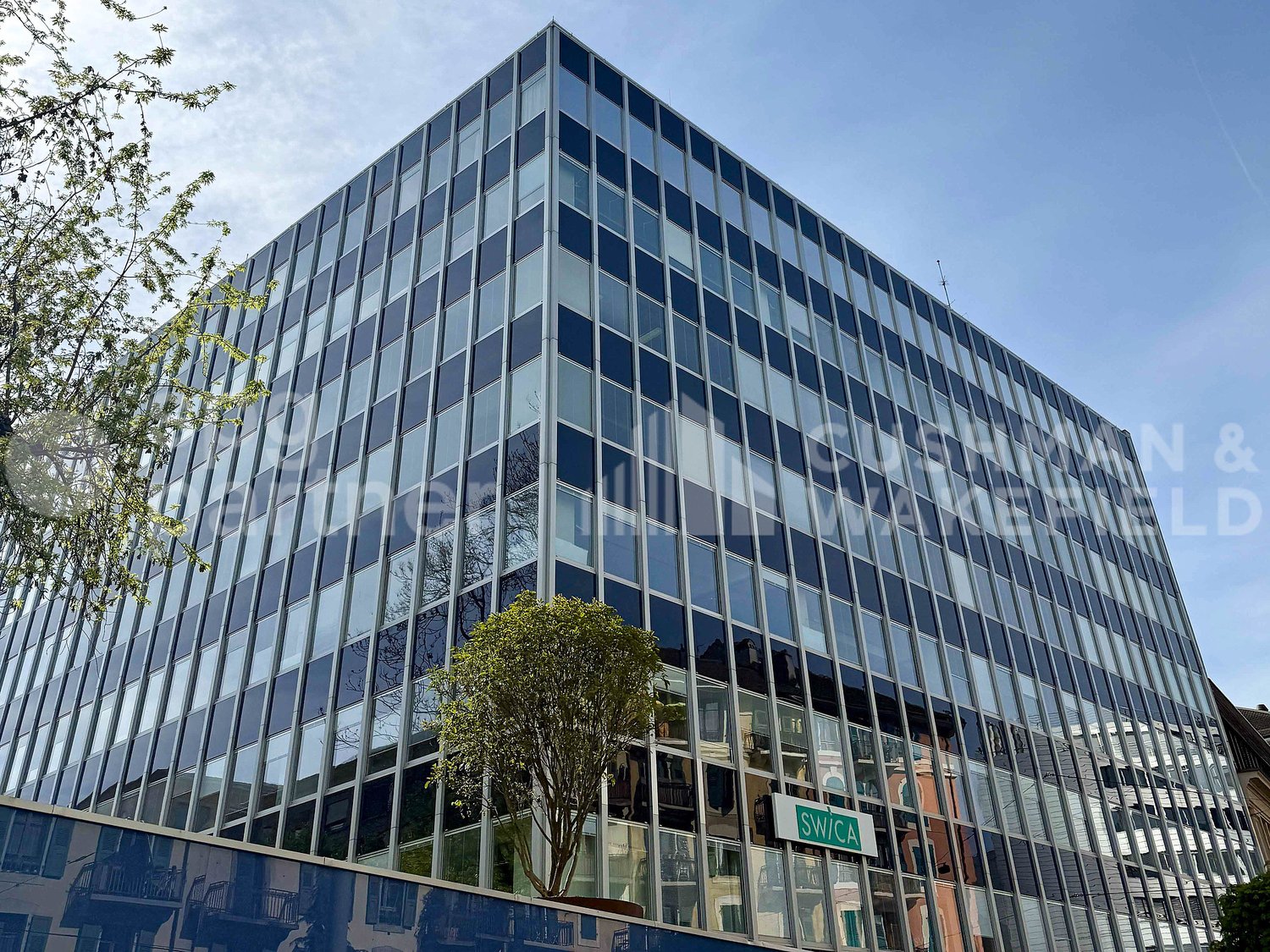 198m² office, photo 1 sur 10