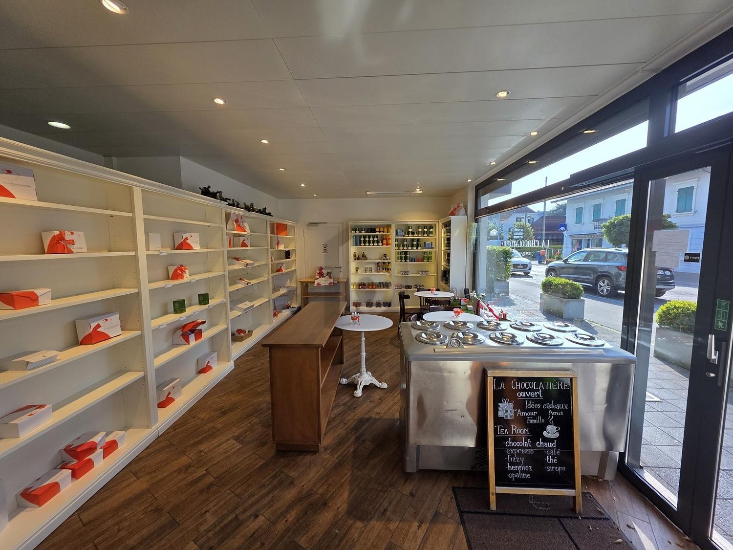 45m² shop