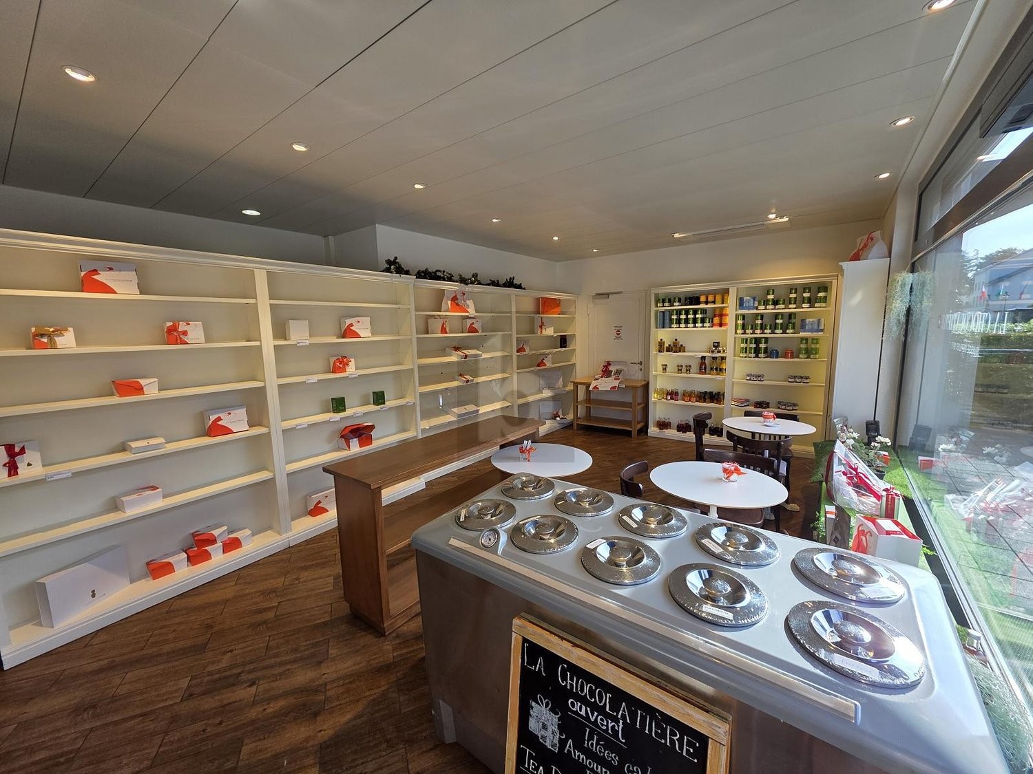 45m² shop
