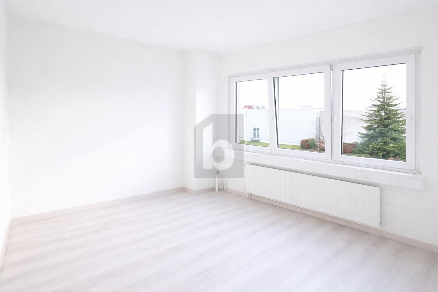 18m² office, photo 1 sur 4
