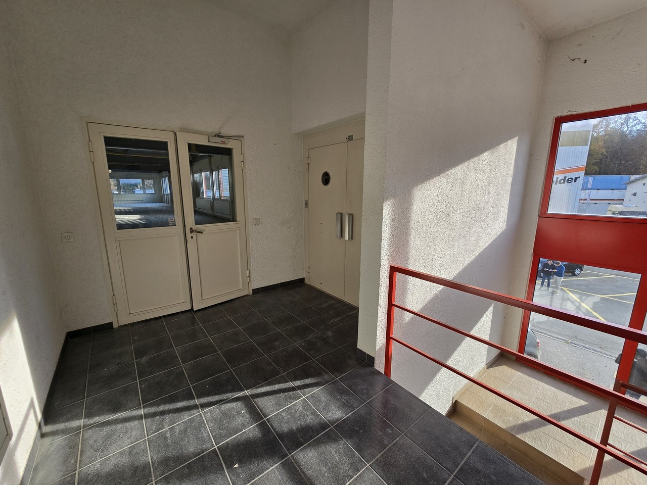 555m² atelier, photo 5 sur 7