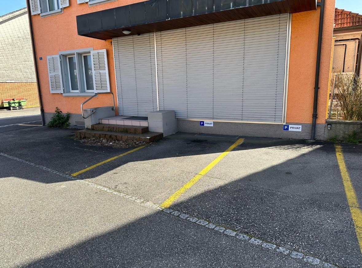 Créneau ouvert, photo 1 sur 2