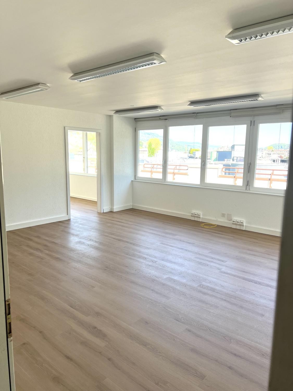65m² bureau, photo 1 sur 5