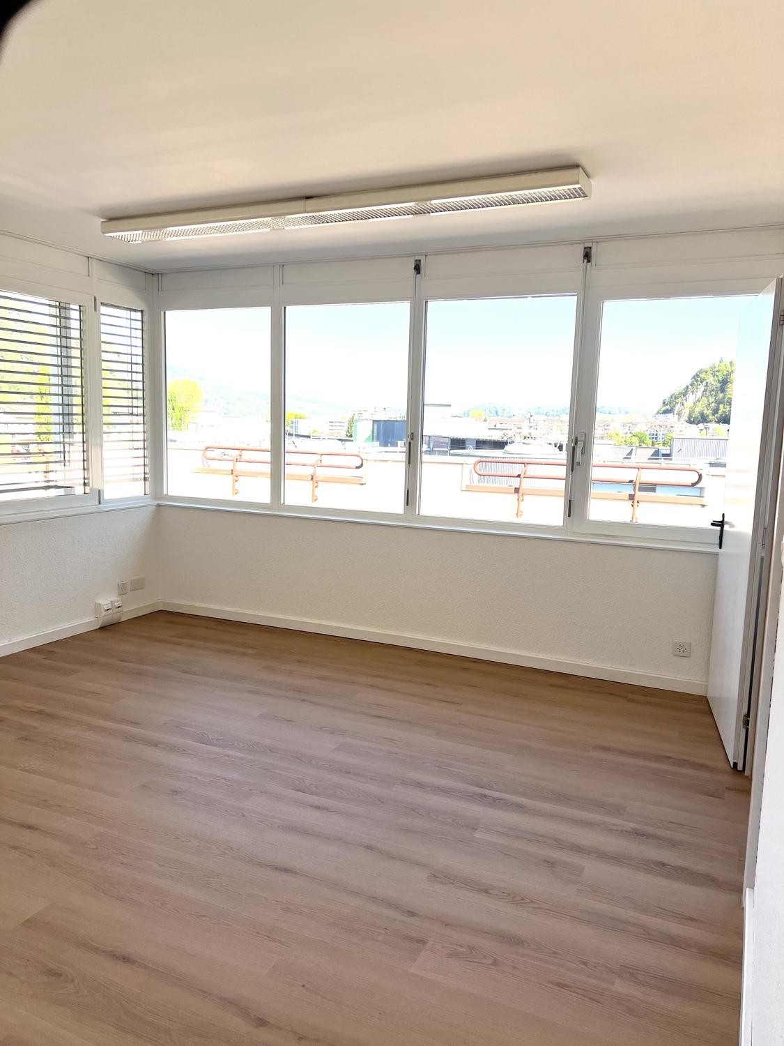 65m² bureau, photo 4 sur 5