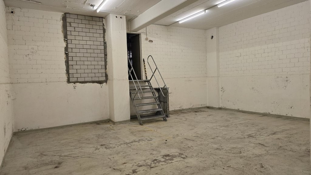 Local de stockage de 73m²