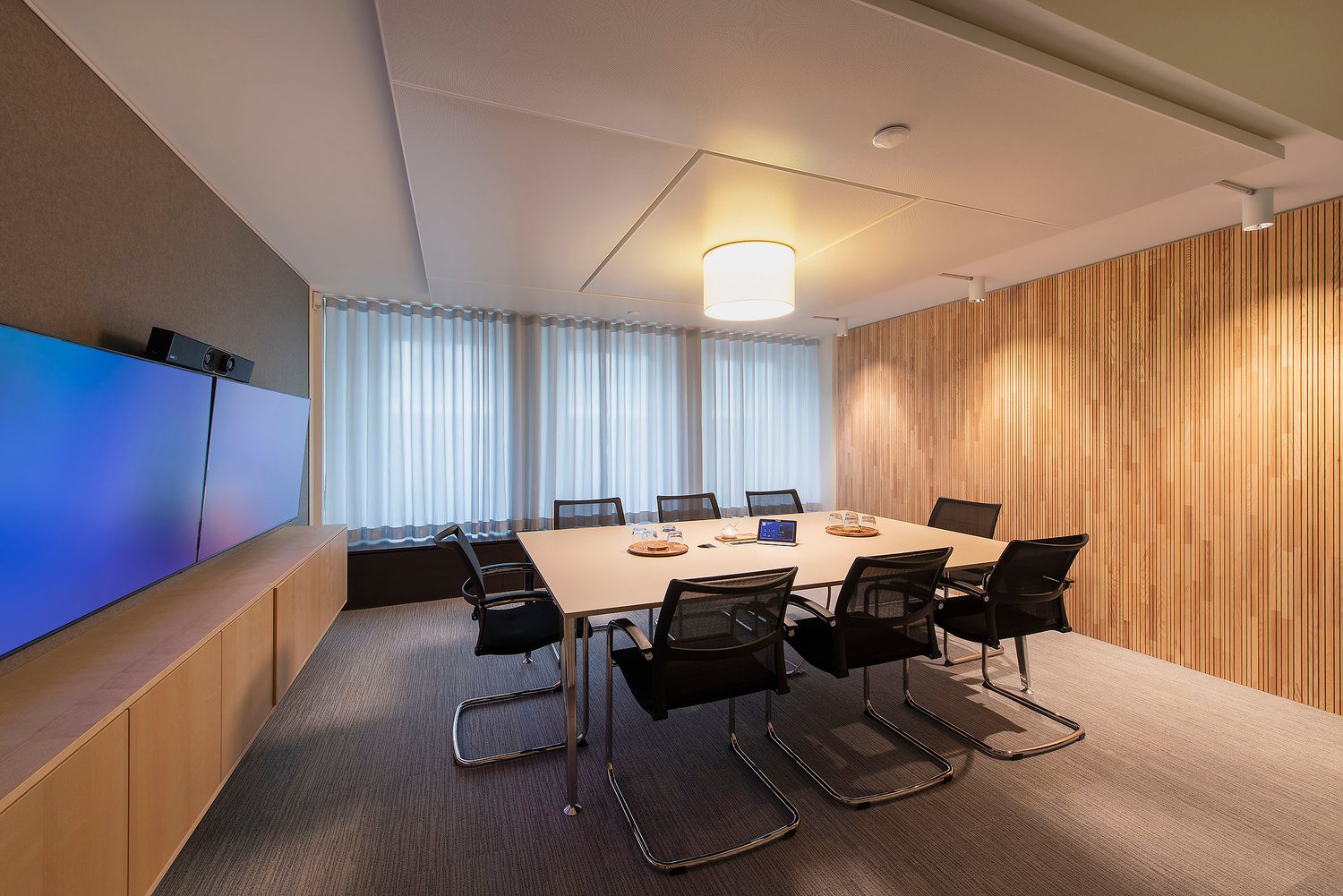 710m² de bureaux, photo 3 sur 10