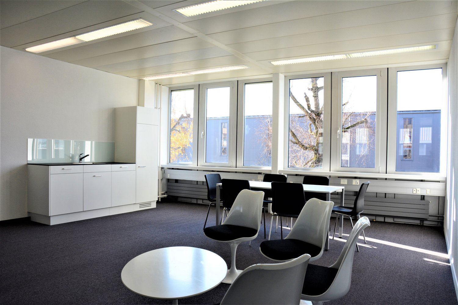 Bureau de 16m², photo 1 sur 4