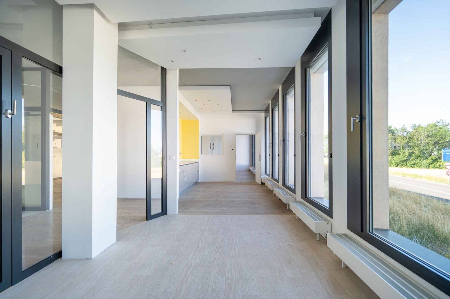 135m² office