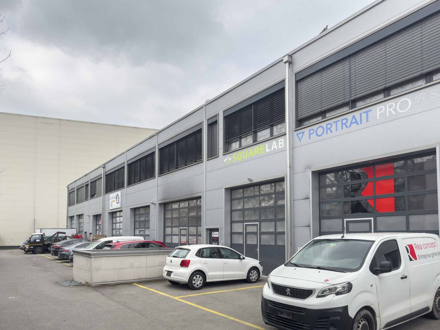 125m² office