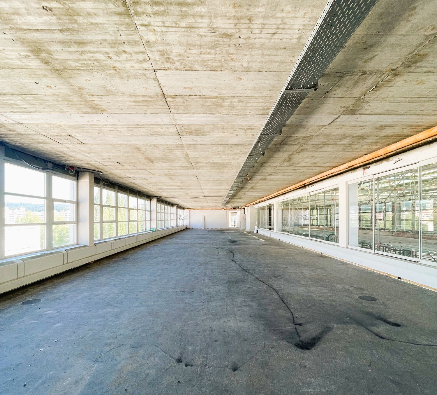 300m² de bureaux