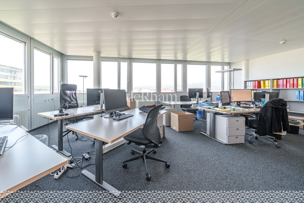 468m² office