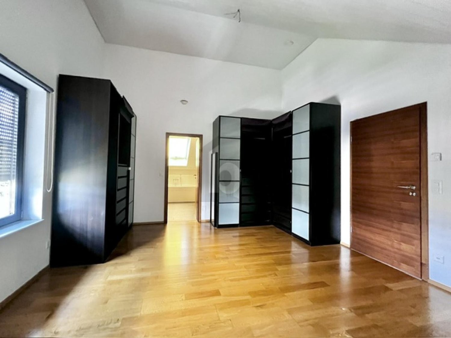 8 Zimmer Einfamilienhaus