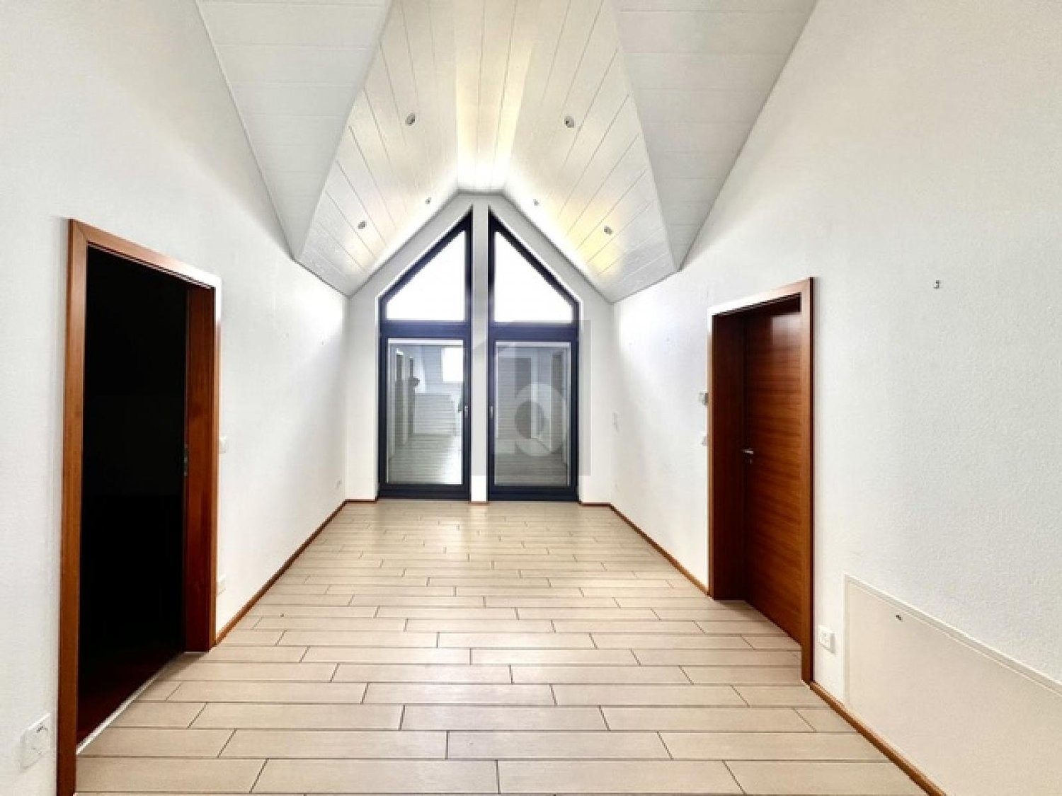 8 Zimmer Einfamilienhaus