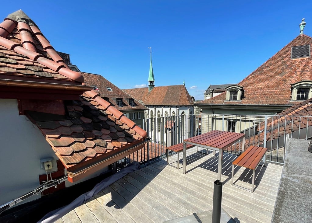 171m² office