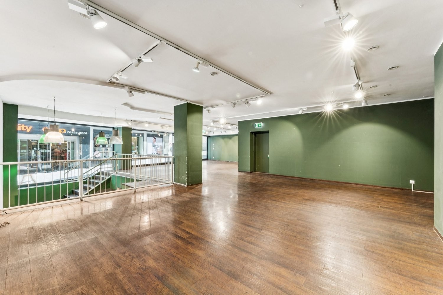Magasin de 281m²