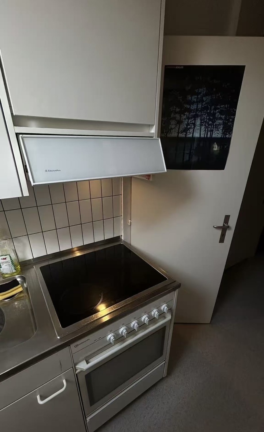 Chambre dans une colocation
**Emplacement** : L'appartement est situé dans un quartier calme, tout en étant extrêmement pratique. Il se trouve à seulement 2 minutes à pied de la gare et à 5 minutes à pied du supermarché.
**Détails du loyer** : La chambre est **non meublée**. Le loyer comprend les fr, photo 6 sur 8