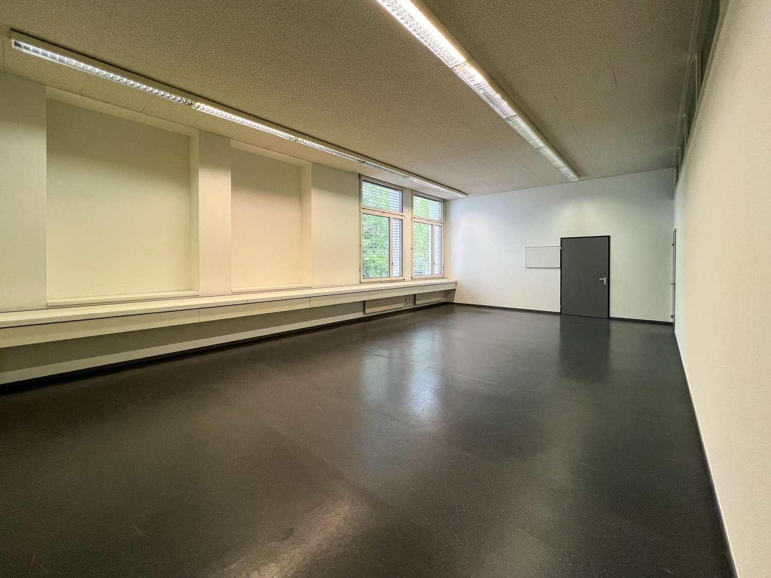 60m² bureau