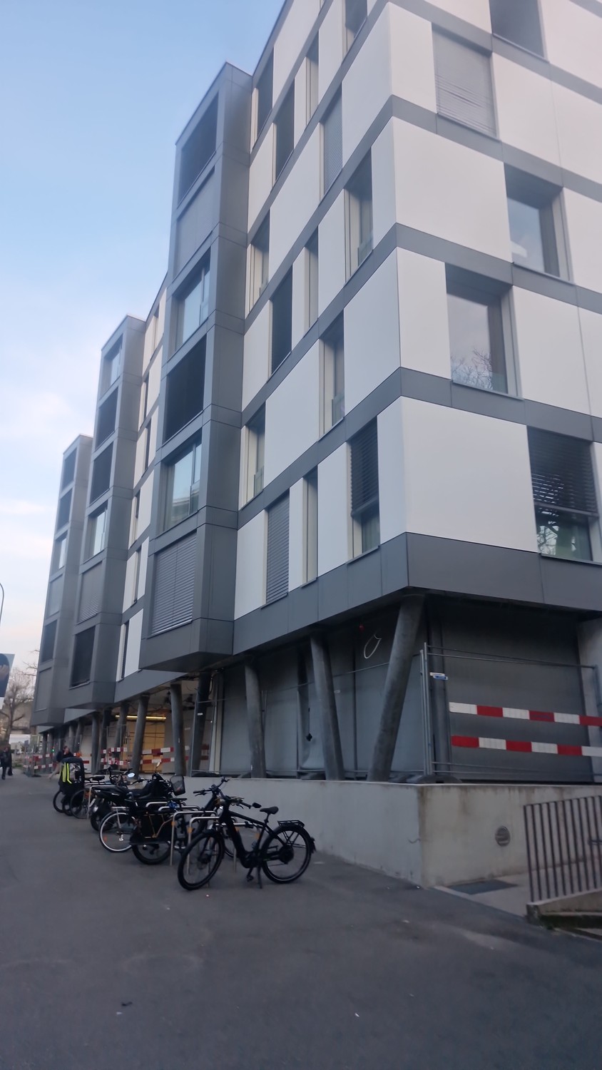 Place de parking souterraine, photo 1 sur 2