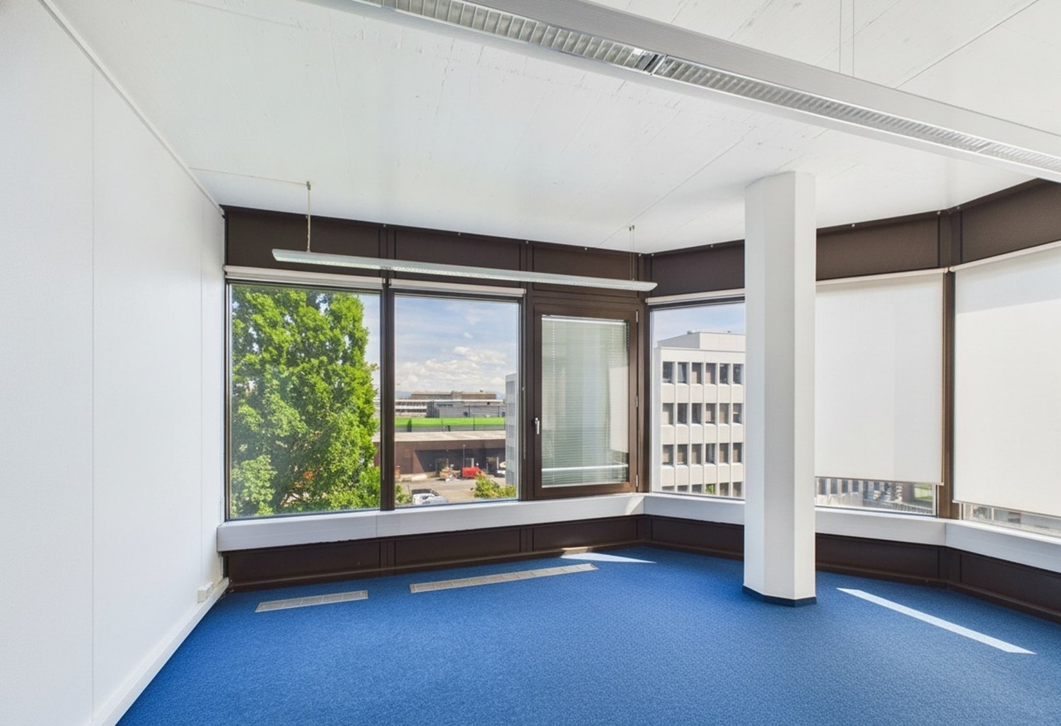 1766m² commercial