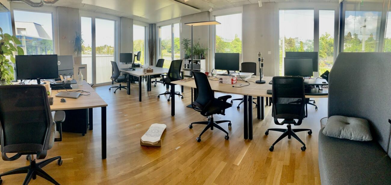 360m² office