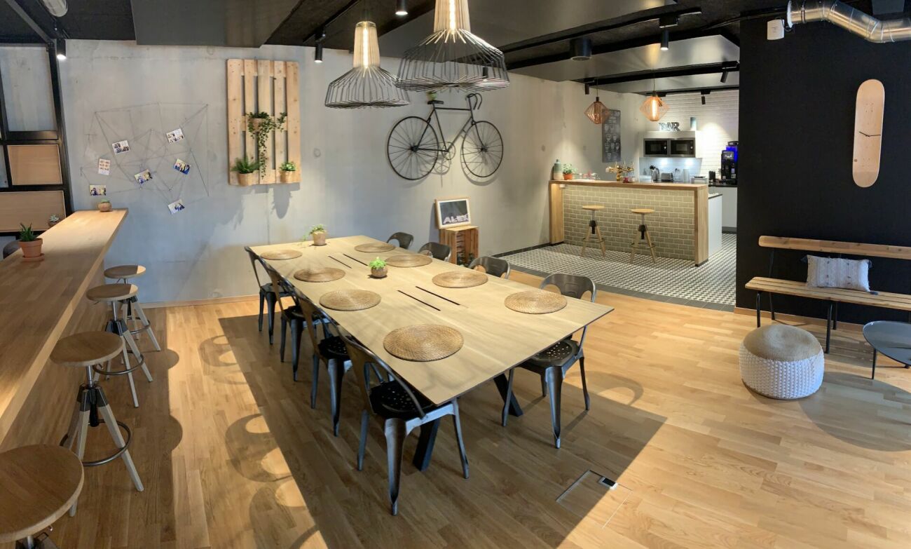 360m² office