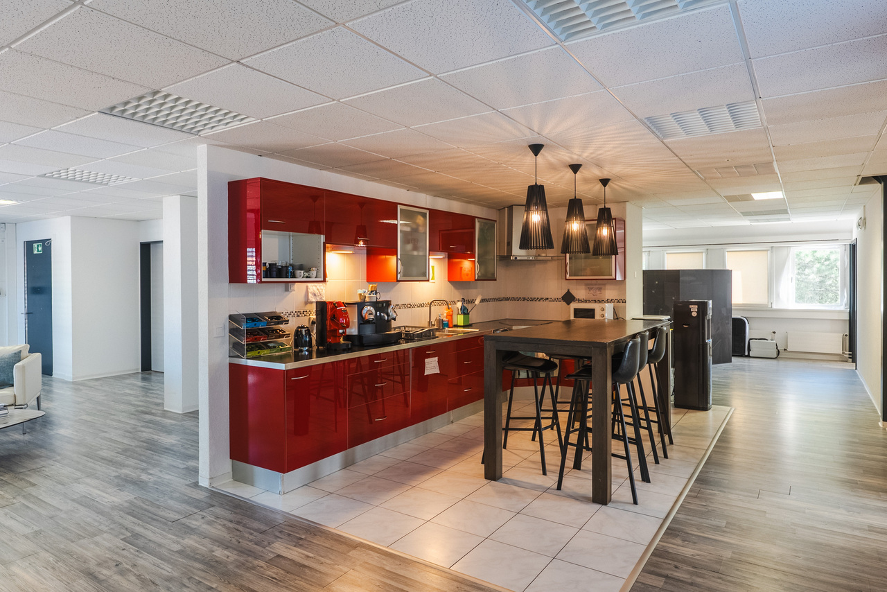 188m² office, photo 2 sur 10