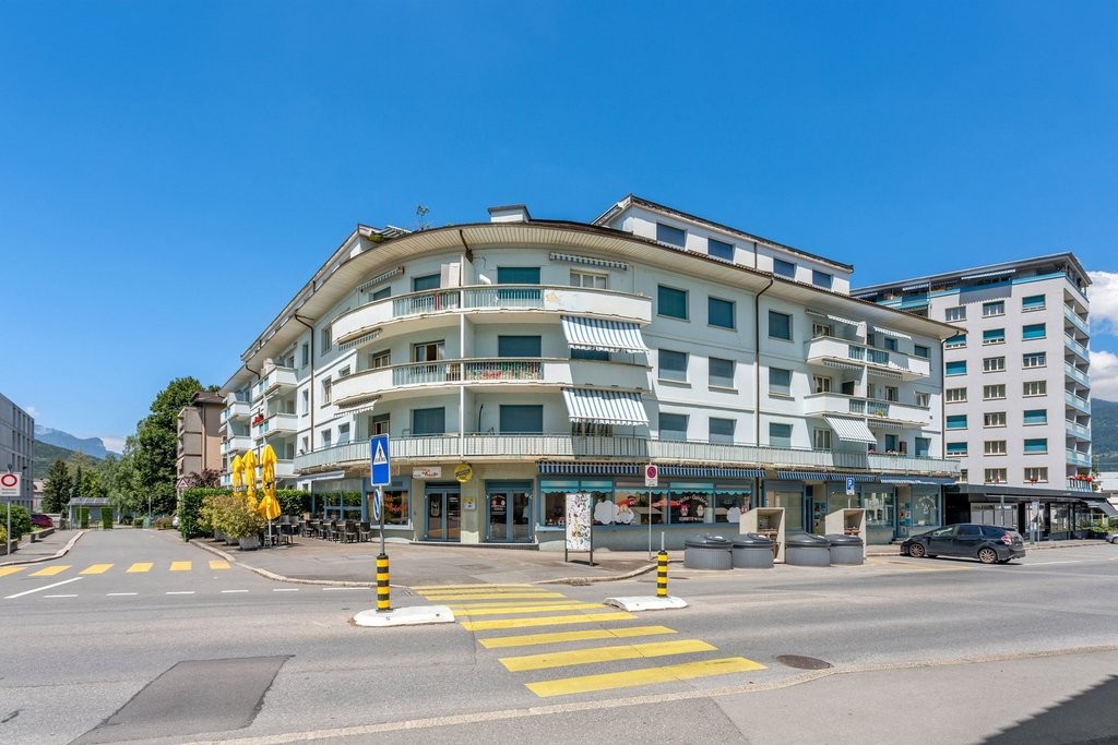 100m² commerciale