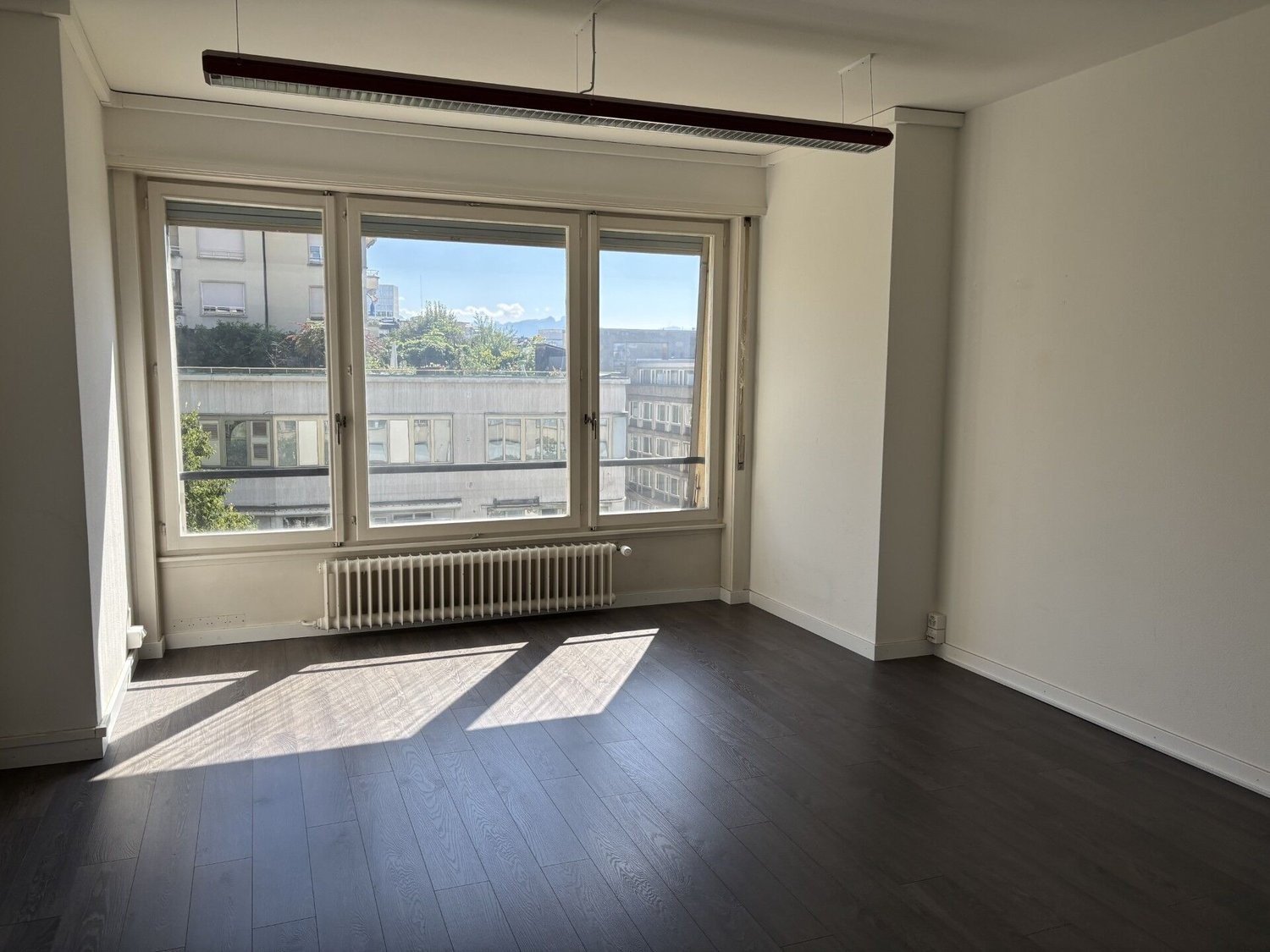 175m² office, photo 2 sur 6