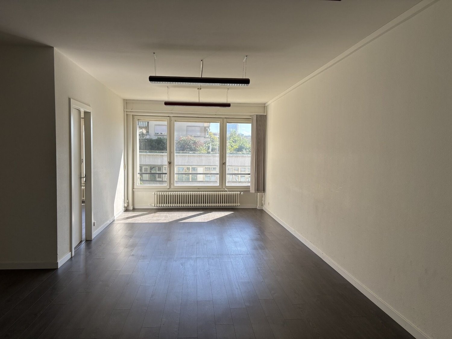175m² office, photo 1 sur 6