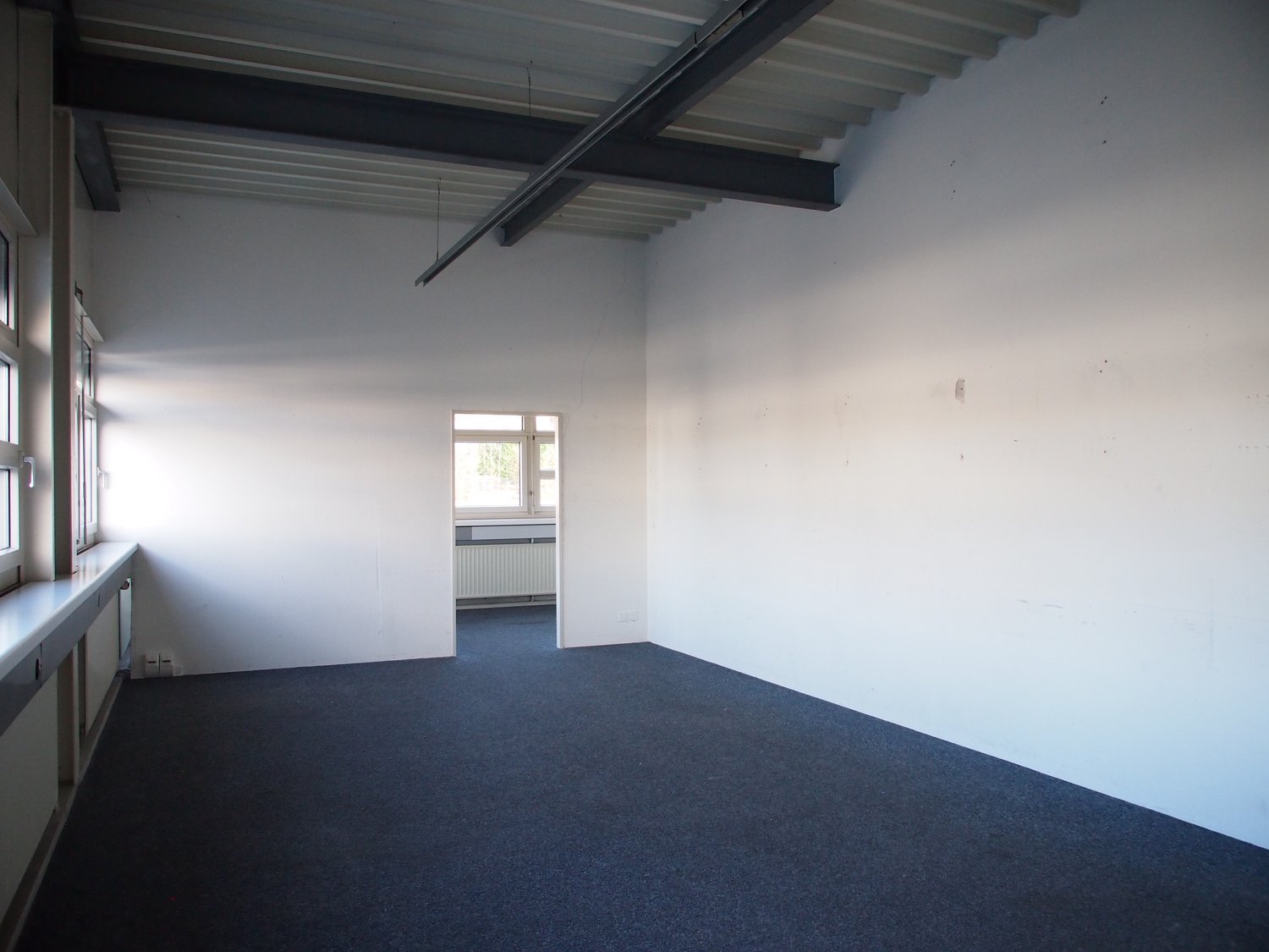 324m² bureau