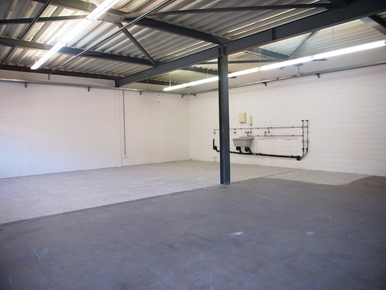 324m² bureau