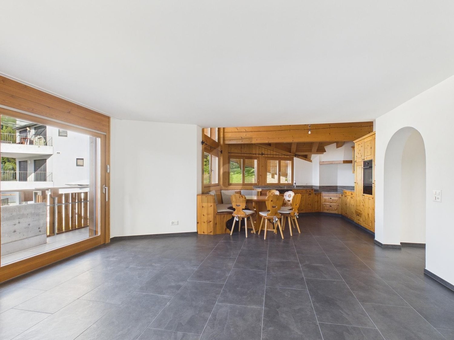 Appartement mansardé de 6 ½ pièces, photo 4 sur 4