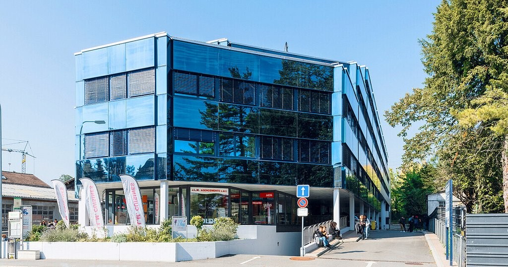 93m² office, photo 1 sur 6