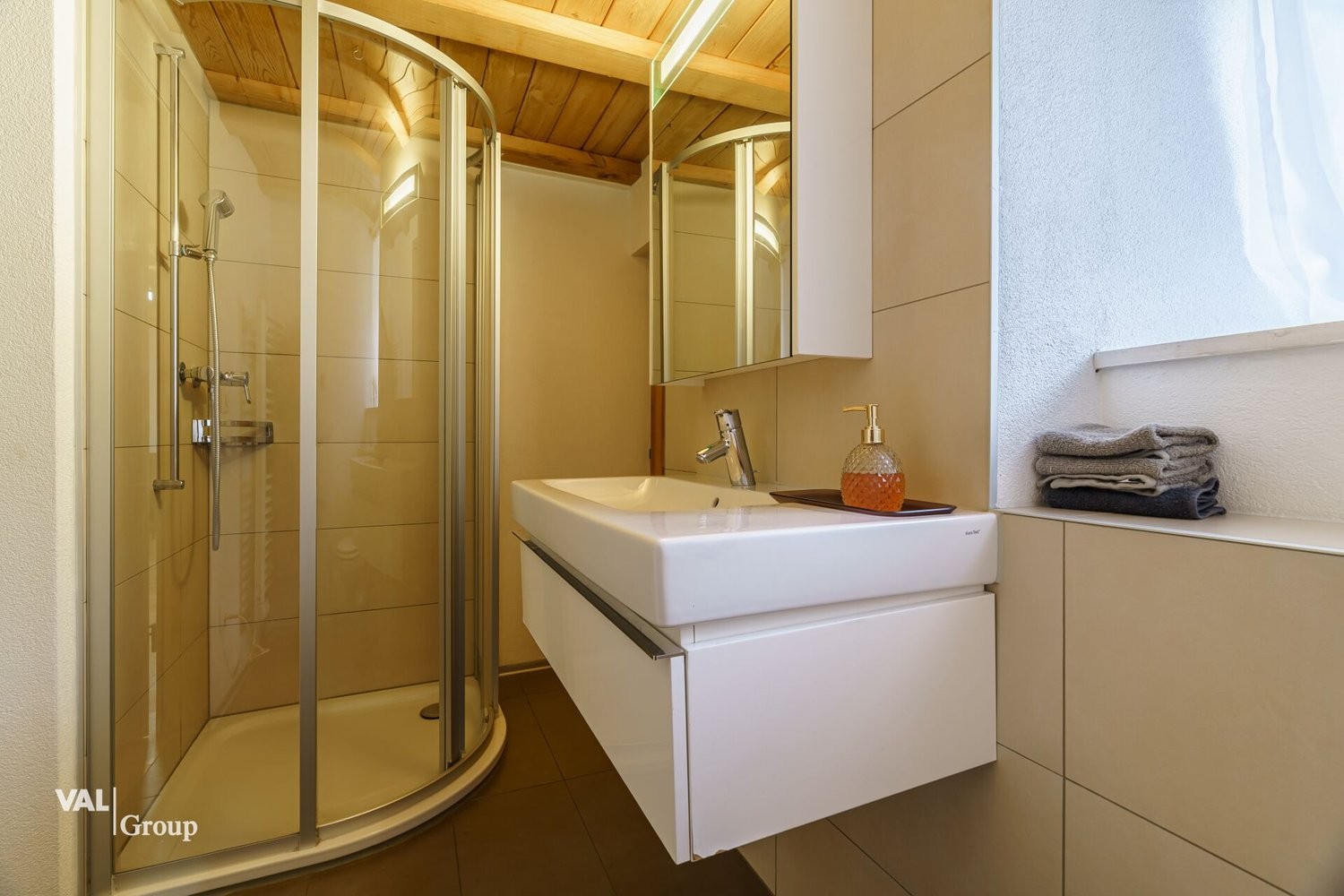 Immeuble d'habitation / commercial, photo 10 sur 10