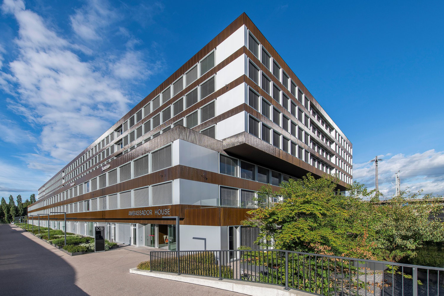 215m² de local de stockage