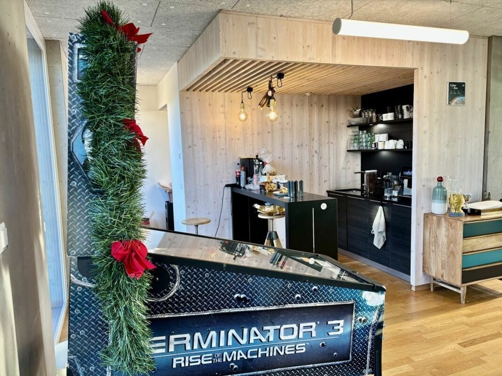 305m² office, photo 3 sur 8