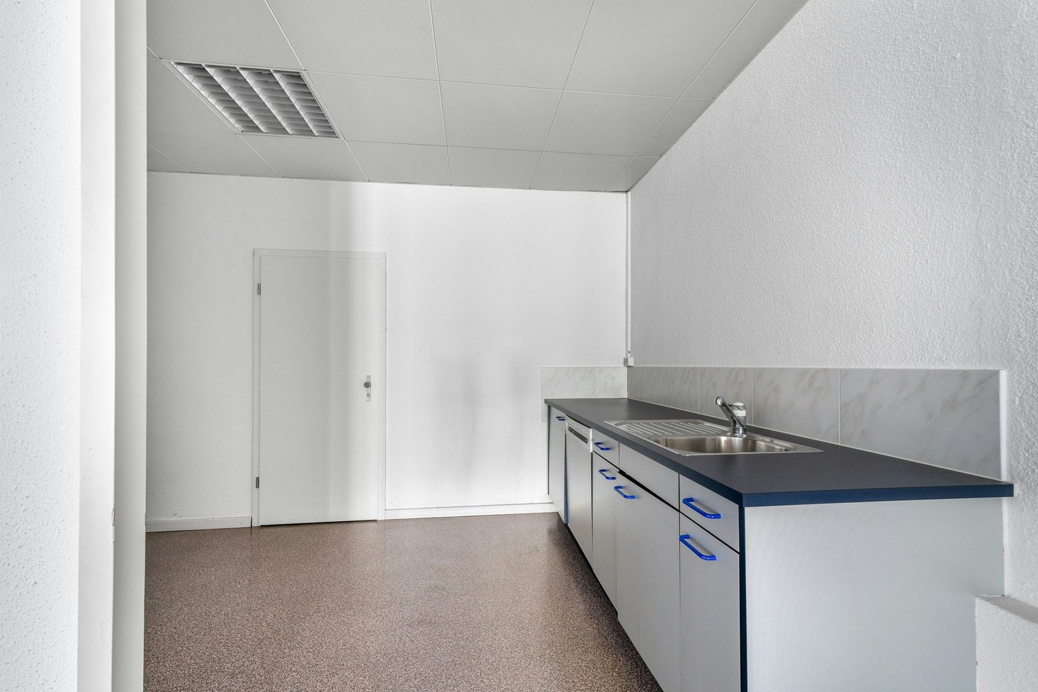 291m² commercial, photo 8 sur 10