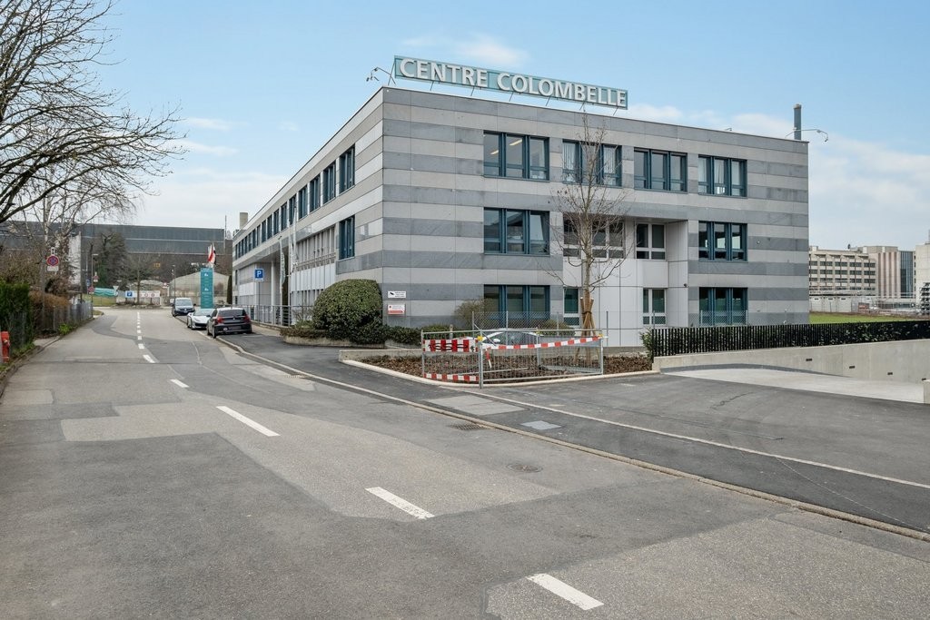481m² office