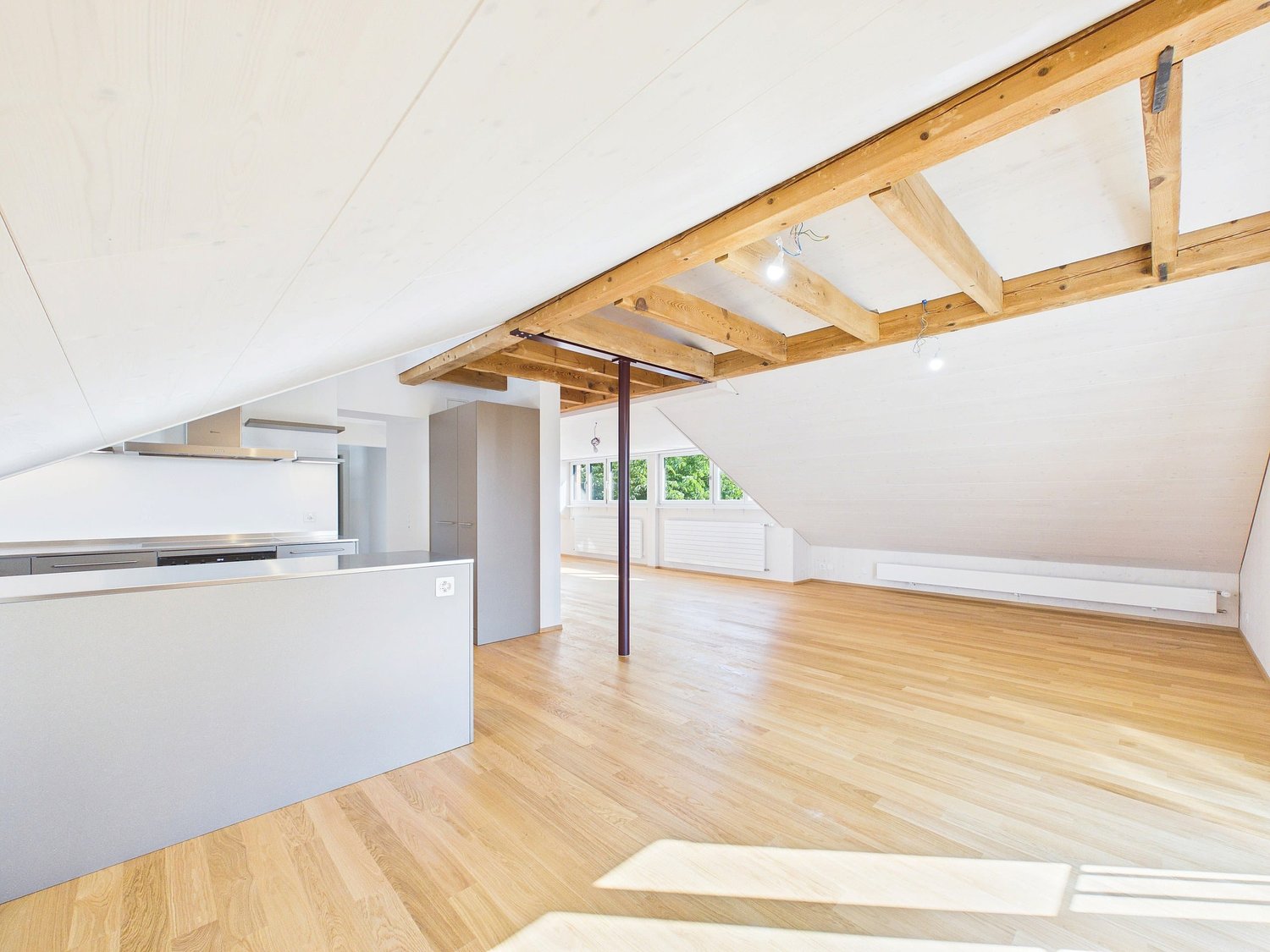 Appartement sous les combles de 2 ½ pièces, photo 2 sur 10