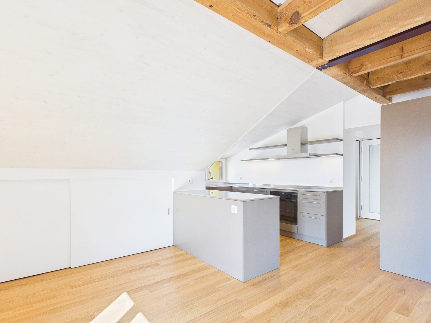 Appartement sous les combles de 2 ½ pièces, photo 3 sur 10
