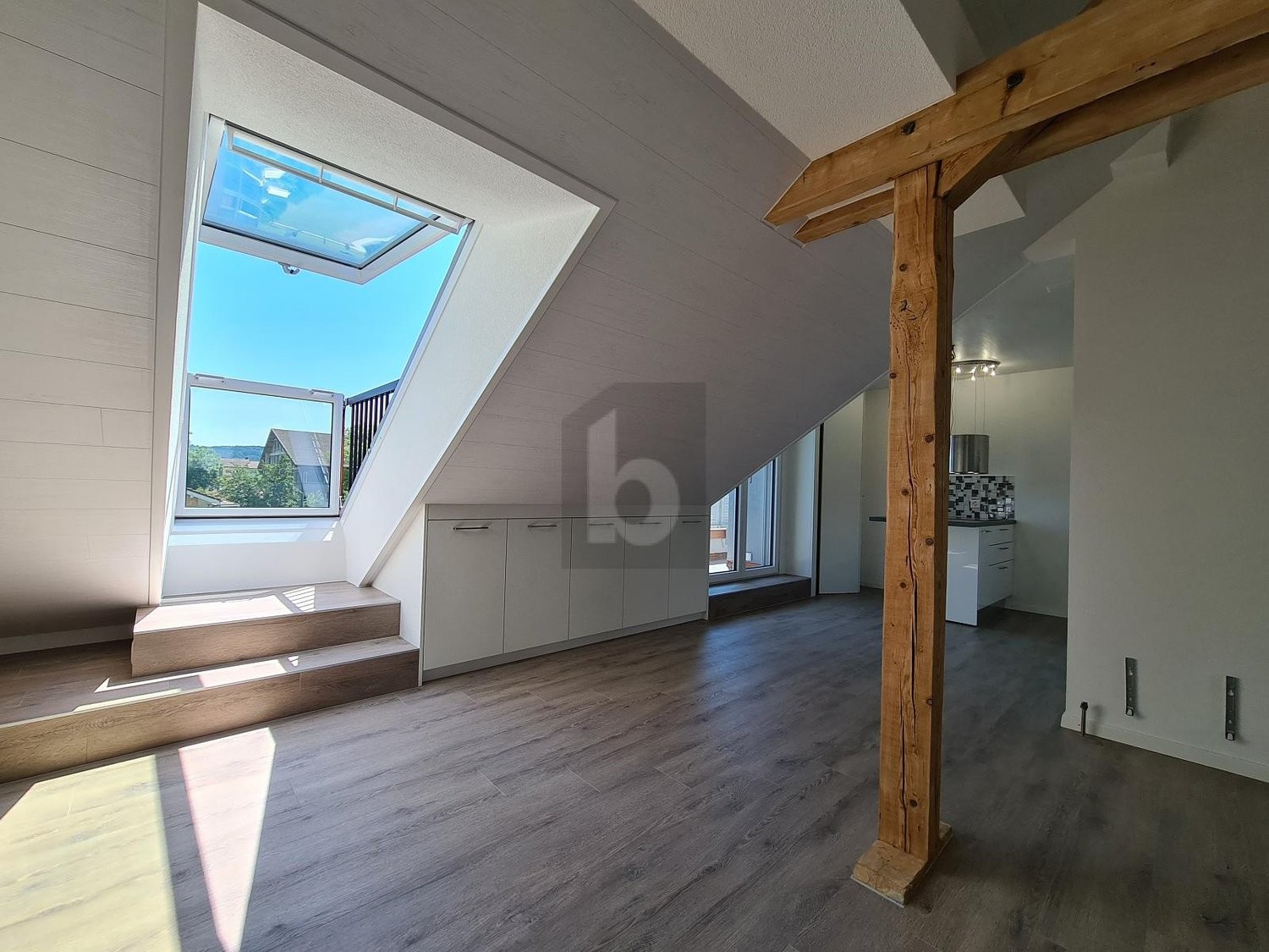 3 rooms roof flat