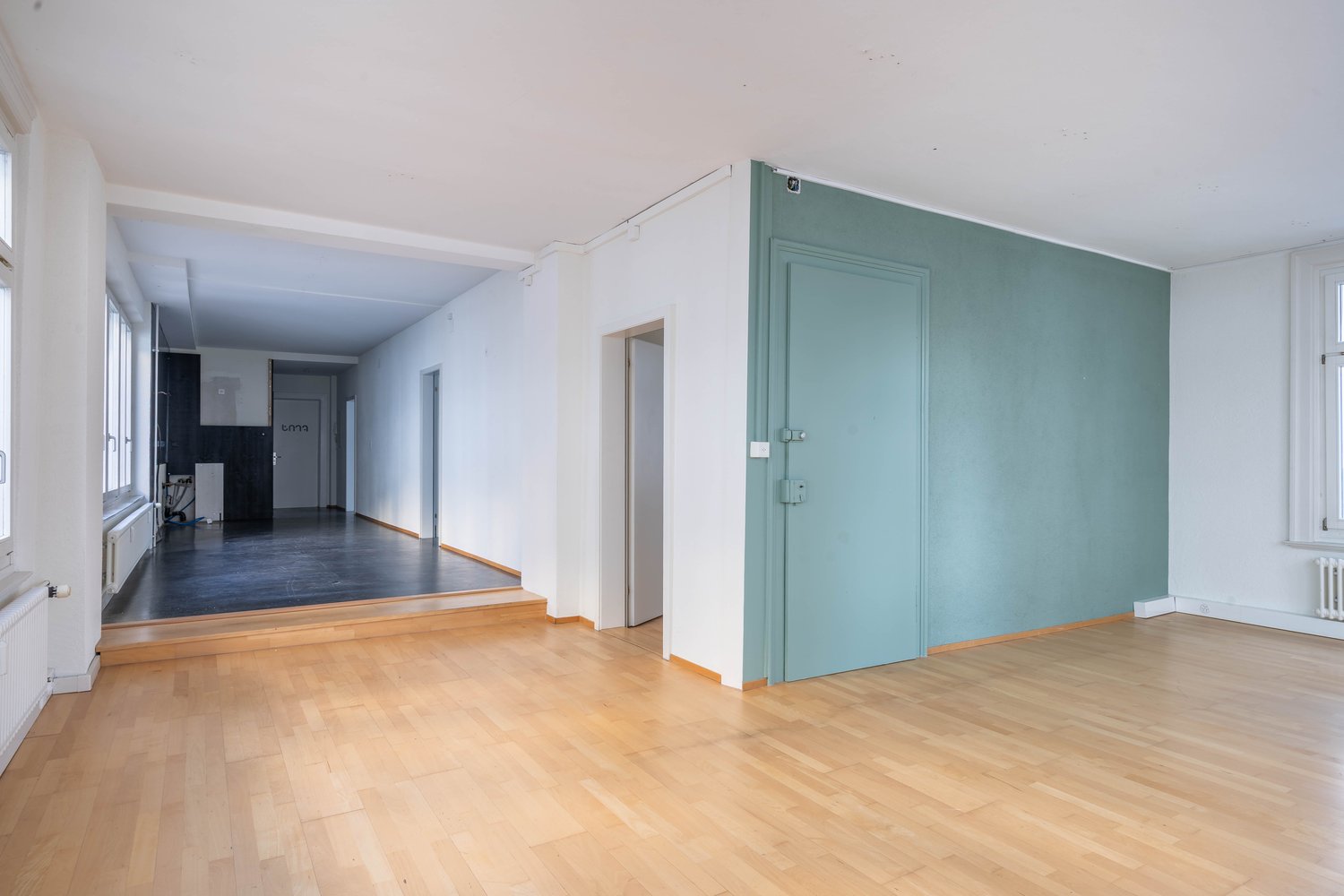 Bureau de 114m², photo 1 sur 7