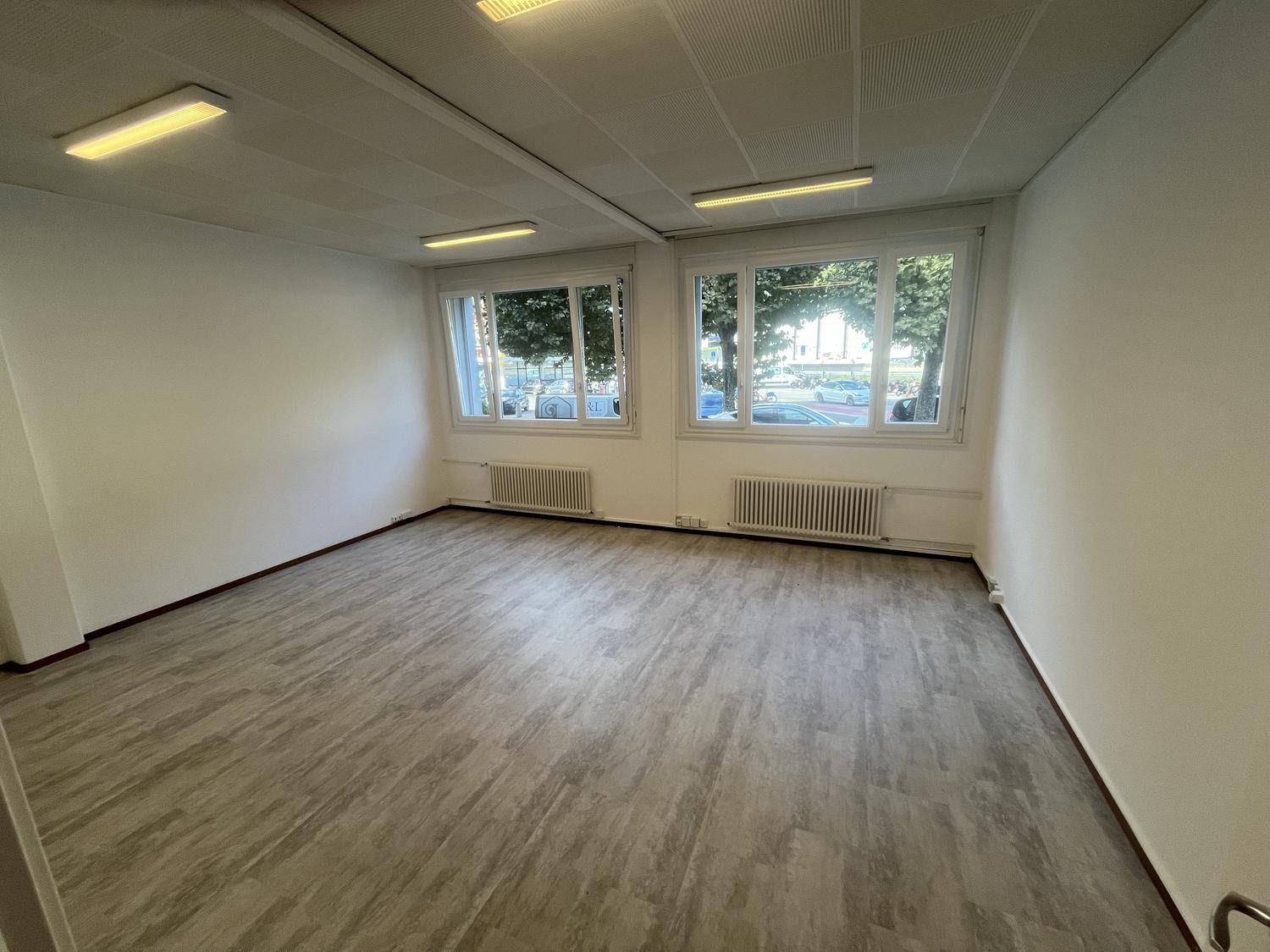 Office, photo 1 sur 5
