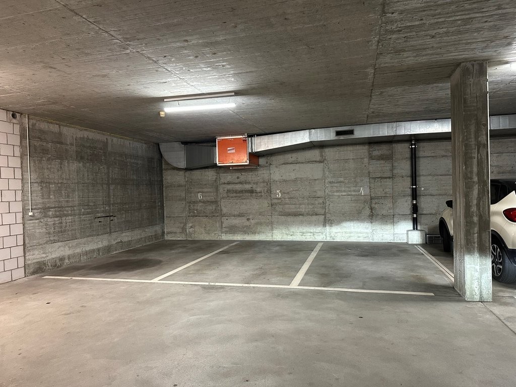 Place de parking souterrain, photo 2 sur 4