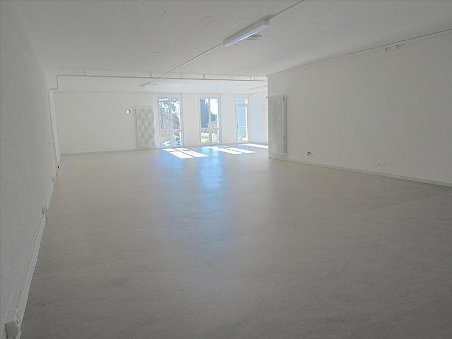 negozio di 100m²