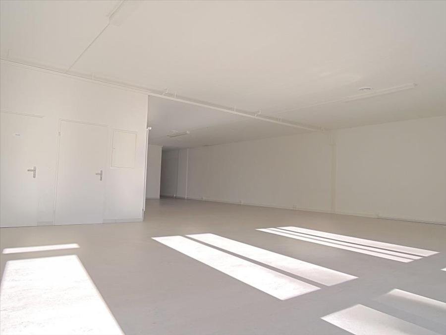 negozio di 100m²
