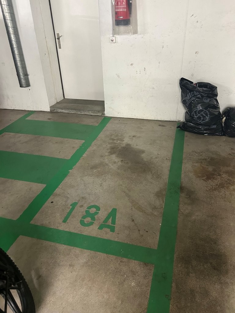 Place de stationnement couverte pour vélos